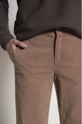 Pantalon à pont suédine 83% coton 17% élasthanne