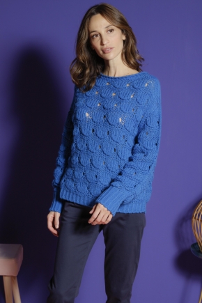 Sweater 75% polyacrylic 15% polyester 10% wool