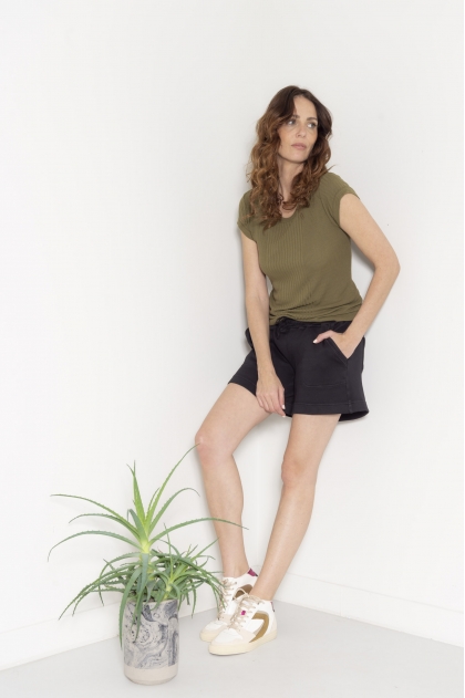 Tee-shirt en maille richelieu 85 % viscose 15 % soie