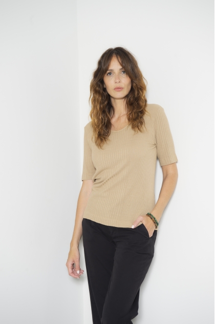 Tee-shirt en maille richelieu 85 % viscose 15 % soie