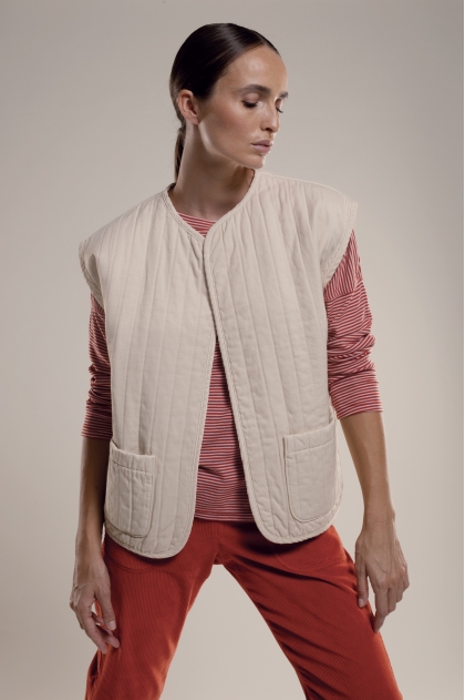 Gilet ouatiné "nylon" matelassé 50% polyamide 33% coton 17% laine