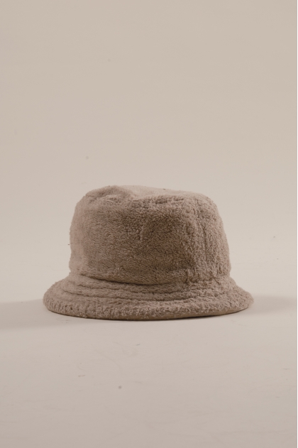 Reversible faux fur hat 100% cotton