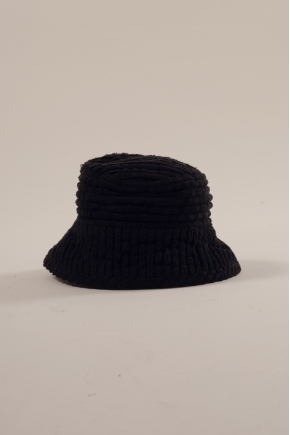 Hat in large patinated velvet