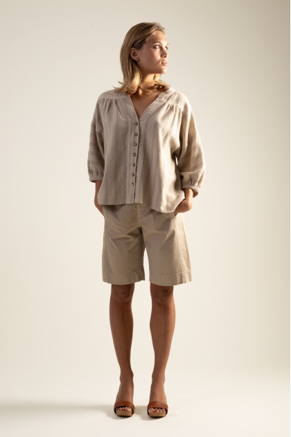 Bermuda shorts in Fine gabardine used 100% Cotton