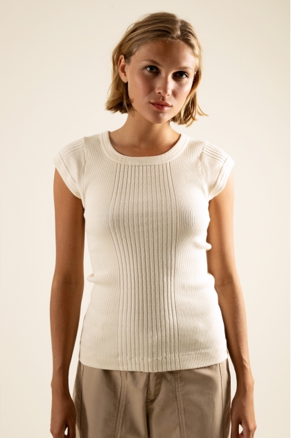 T-shirt in 100% cotton brogue knit