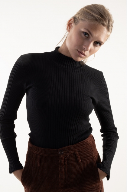 100% cotton funnel neck T-shirt