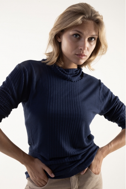 Tee shirt manche longue col roulé maille Richelieu 85% Viscose 15% Soie