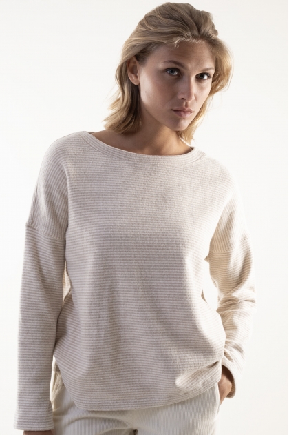 T-shirt 70% Cotton 20% Acrylic 3% Viscose 3% Polyester 2% Polyamide 2% Elastane