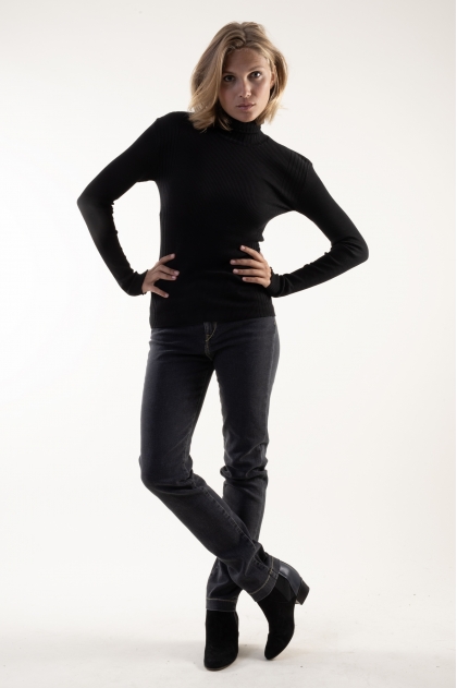 Ribbed brogue knit turtleneck sweater