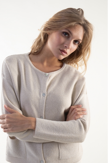 Vest 36% polyamide, 26% wool, 26% viscose, 7% metal, 5% cashmere