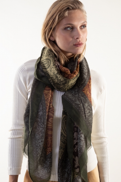 Scarf 80% viscose 20% wool