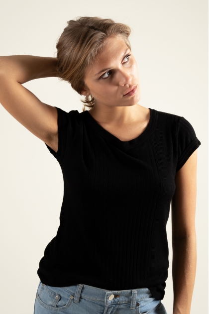 Tee-shirt en maille richelieu 85 % viscose 15 % soie