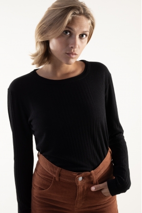 Tee-shirt manches longues en maille Richelieu côtelée 85 % viscose et 15 % soie