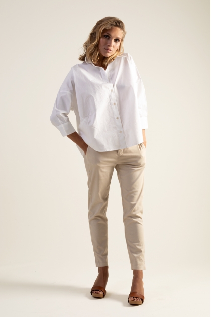 Pantalon court 66% Coton 31% Polyamide 3% Elasthanne