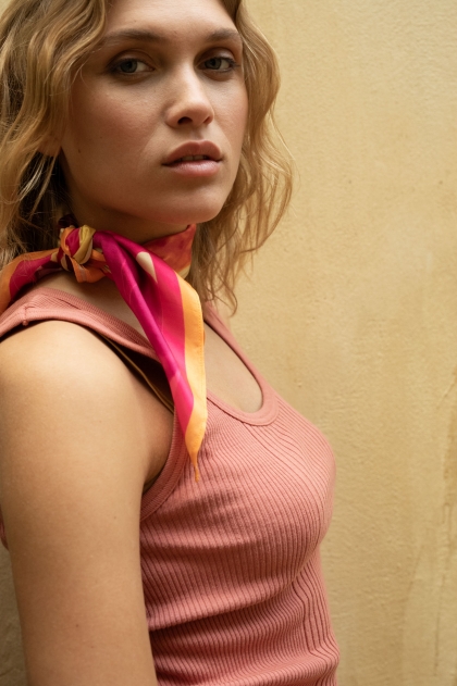 D&eacute;bardeur en maille richelieu 100% Coton