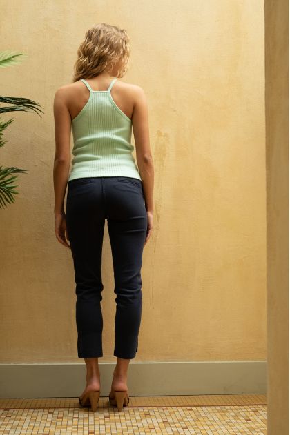 Short pants 66% Cotton 31% Polyamide 3% Elastane