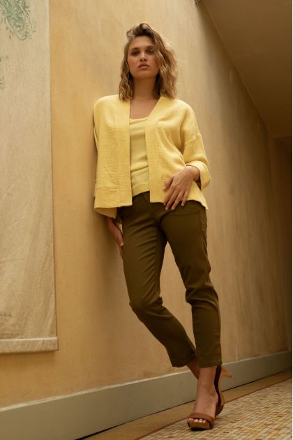 Short pants 66% Cotton 31% Polyamide 3% Elastane