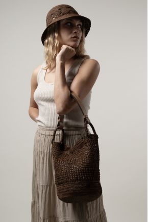 Sac Raphia de couleur tressé avec anse en cuir réglable