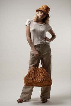 Sac Raphia de couleur tressé avec anse en cuir réglable