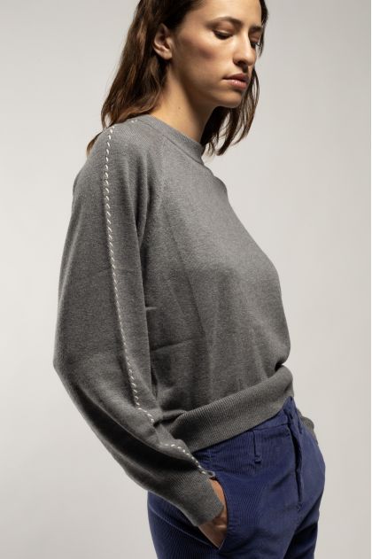 Sweater 30% wool, 35% viscose, 25% polyamide, 10% cashmere