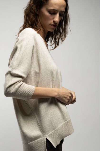 Sweater 36% polyamide, 26% wool, 26% viscose, 7% metallic yarn, 5% cashmere