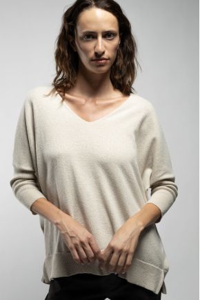 Sweater 36% polyamide, 26% wool, 26% viscose, 7% metallic yarn, 5% cashmere
