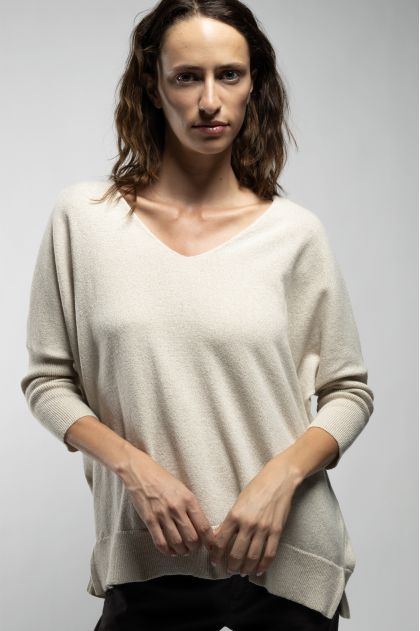 Sweater 36% polyamide, 26% wool, 26% viscose, 7% metallic yarn, 5% cashmere