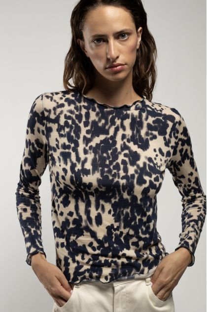 T-shirt 66% Lyocell, 28% virgin wool, 6% elastane