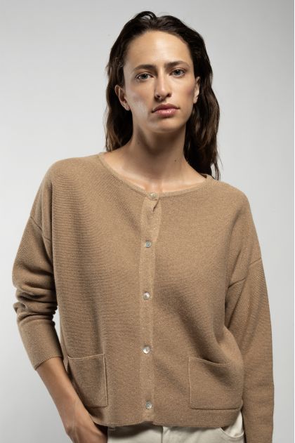 Cardigan 36% polyamide, 26% wool, 26% viscose, 7% metallic yarn, 5% cashmere