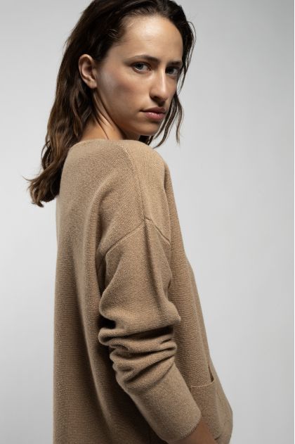 Gilet 36% polyamide 26% laine 26% viscose 7% fil m&eacute;tallis&eacute; 5% cachemire