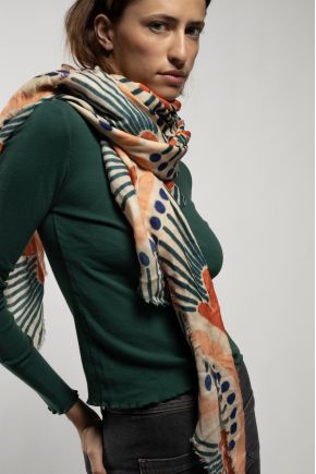 Scarf 85% wool, 15% silk
