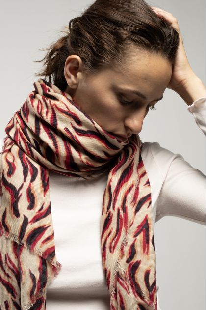 Scarf 85% wool, 15% silk