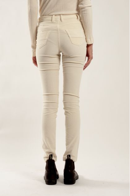 Trousers 80% cotton, 18% polyamide, 2% elastane