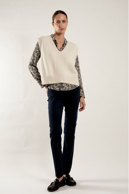Pantalon slim5 poches en "satin strech" 66% Coton 31% polyamide 3% Elasthanne
