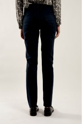 Pantalon slim5 poches en "satin strech" 66% Coton 31% polyamide 3% Elasthanne