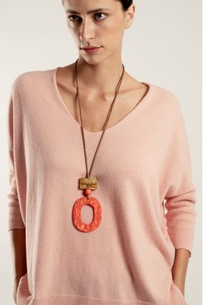 Sweater: 35% polyamide, 30% wool, 30% viscose, 5% cashmere