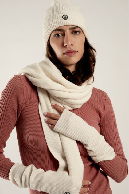 70% wool, 30% cashmere mittens