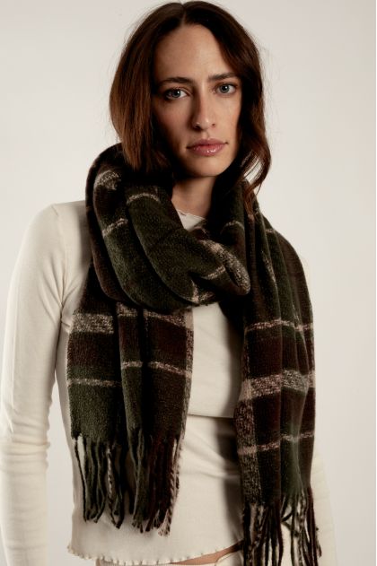 Scarf 100% acrylic